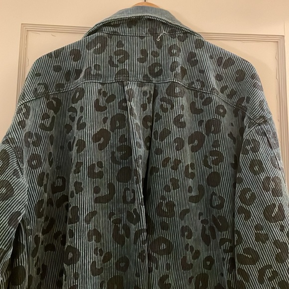 NWT Vici for Bibi leopard spot oversized corduroy style shacket jacket - Picture 8 of 8